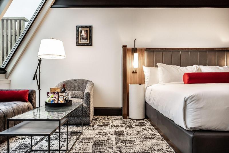 Hotel Bottleworks 4*