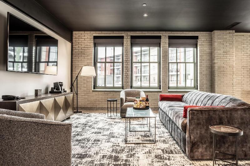 Hotel Bottleworks Indianapolis