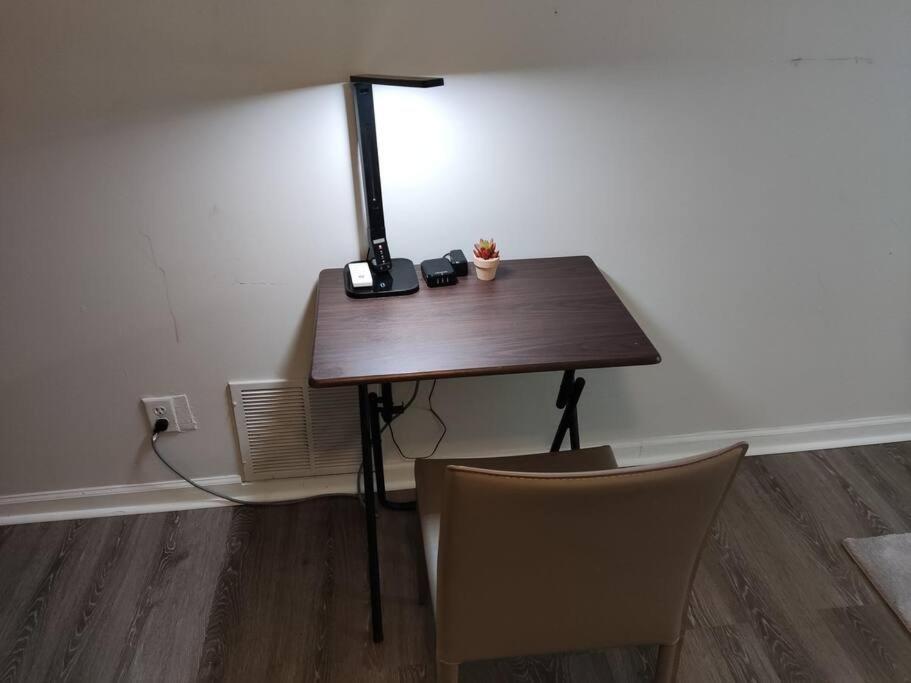 Inn Not In Service Lights Hideaway- 3br Near Downtown Indy