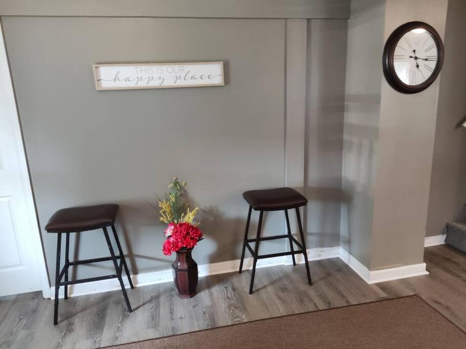 Inn Not In Service Lights Hideaway- 3br Near Downtown Indy Indianapolis