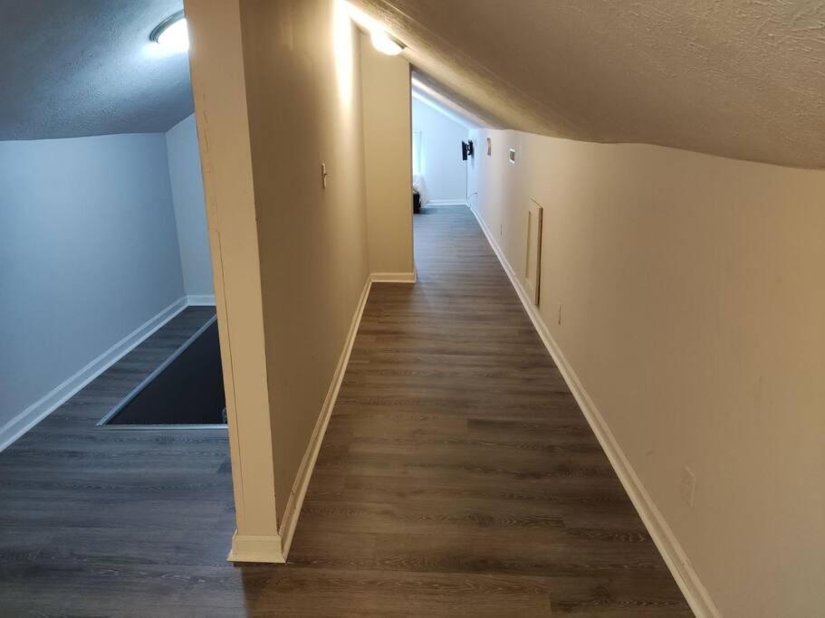 Inn Not In Service Lights Hideaway- 3br Near Downtown Indy
