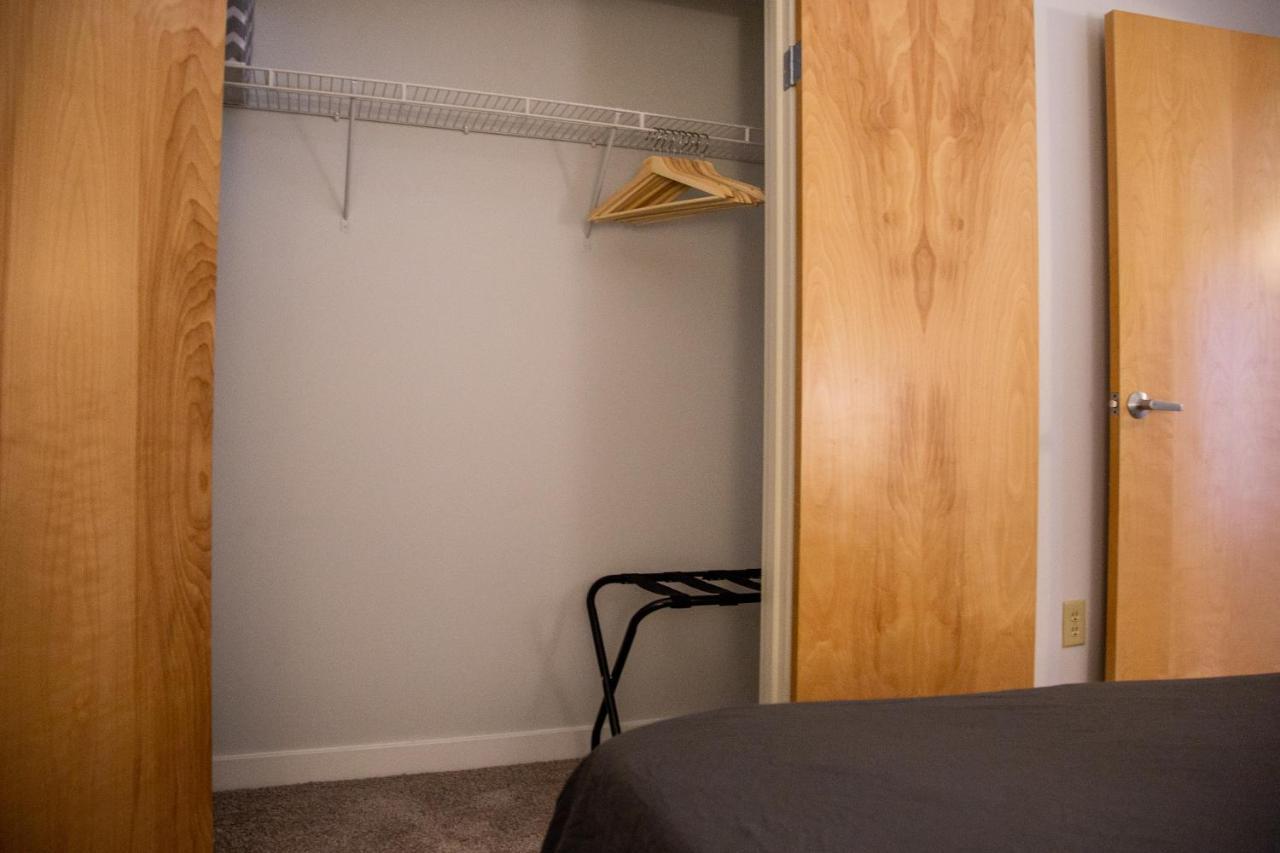 Apartment Frontdesk Wholesale District Downtown Indy Apts Indianapolis