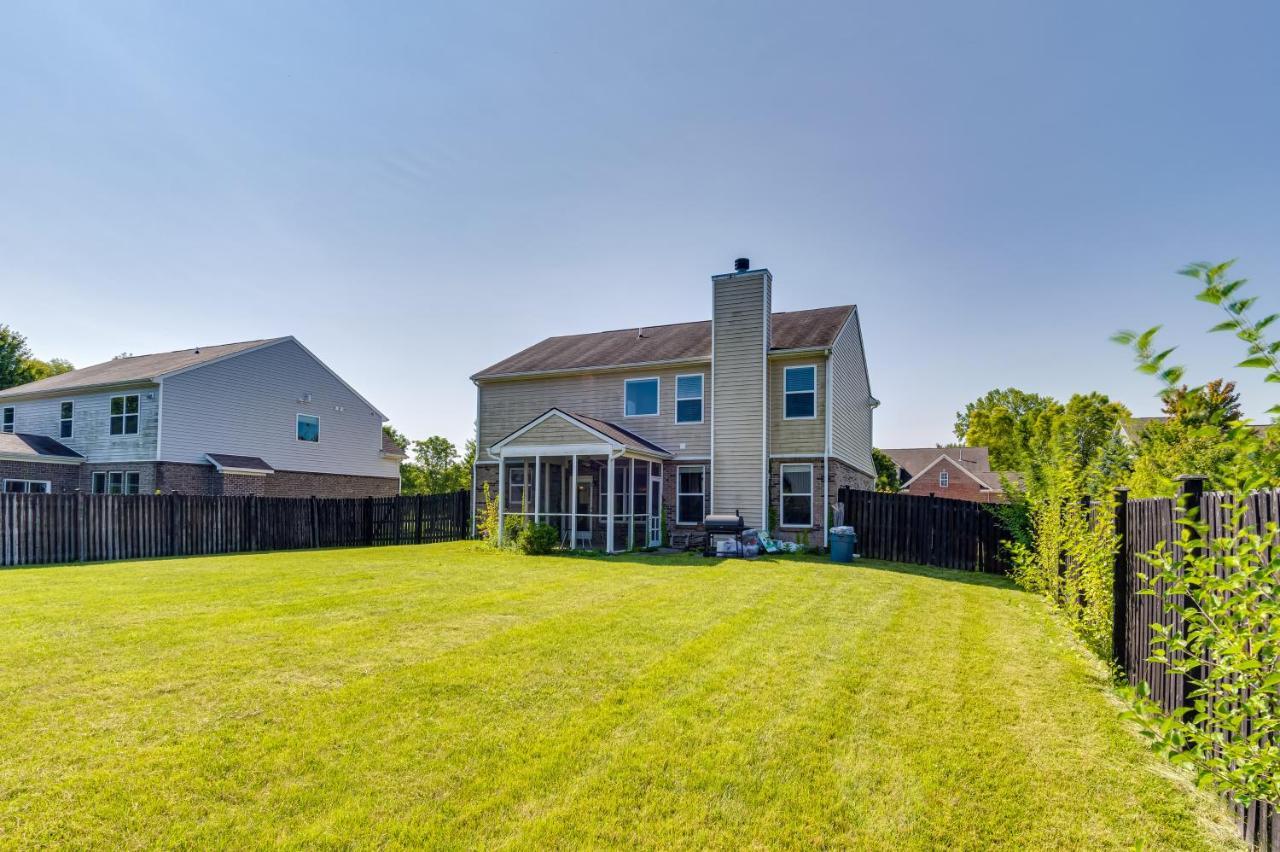 With Patio And Community Pool! *