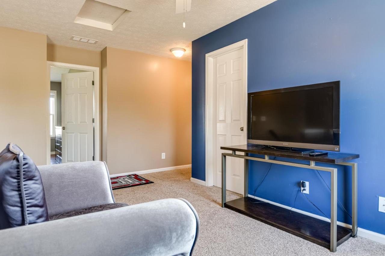Holiday home With Patio And Community Pool! Indianapolis