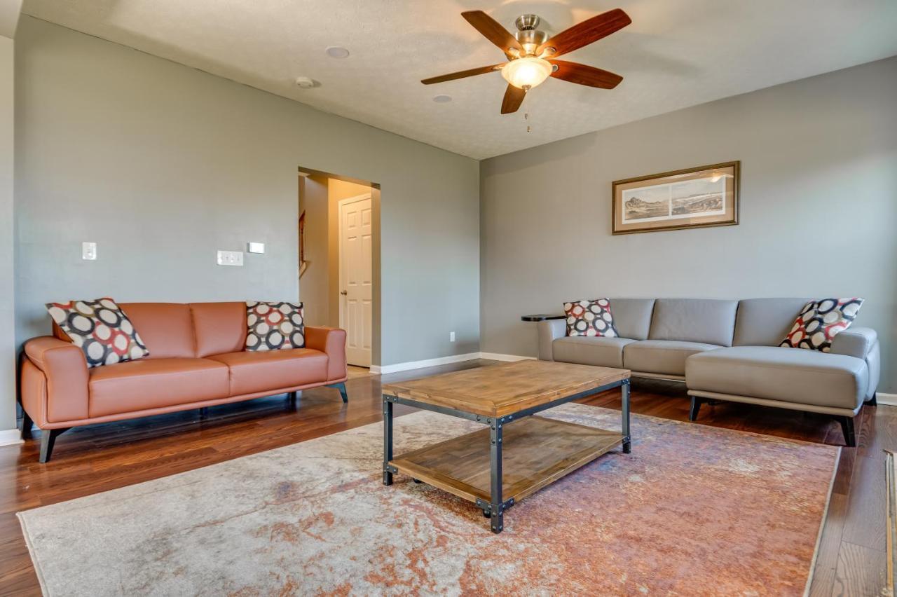 Holiday home With Patio And Community Pool! Indianapolis