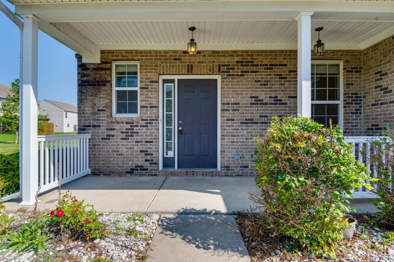Holiday home With Patio And Community Pool! Indianapolis