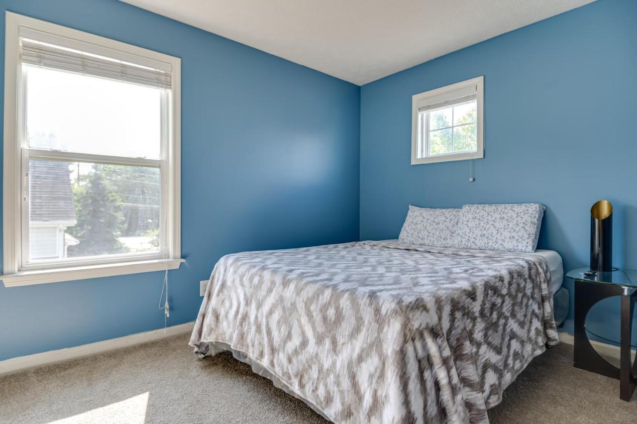 With Patio And Community Pool! * Indianapolis
