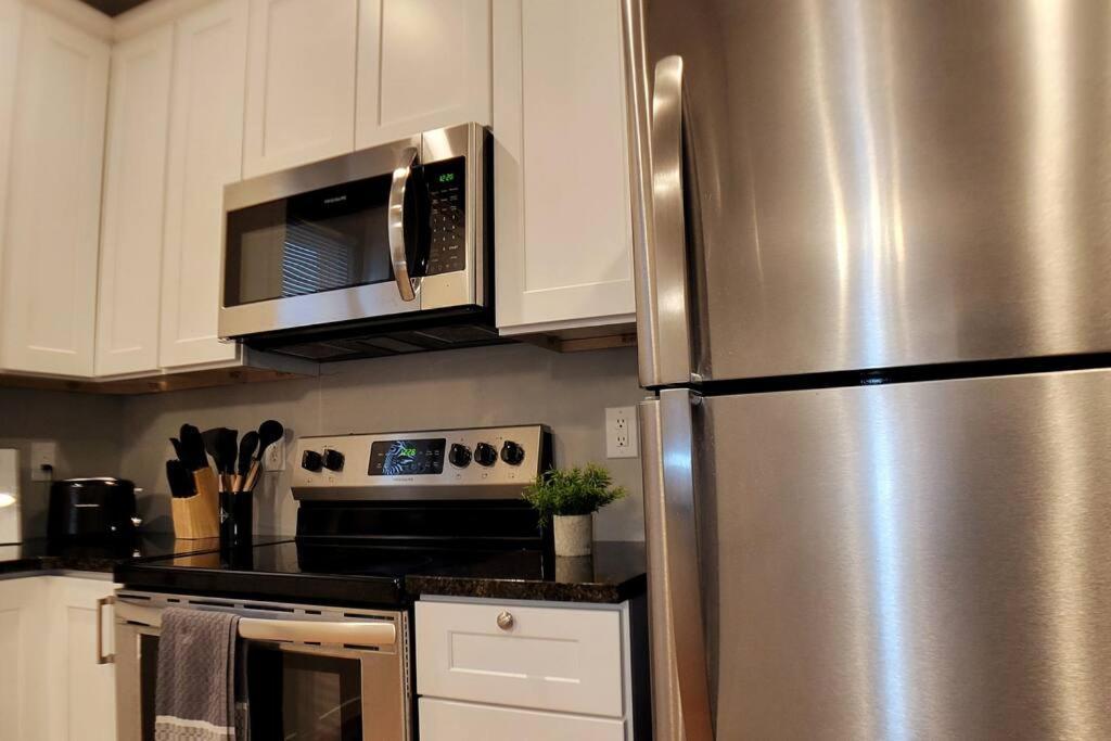 Holiday home 2 Bd 2 Bath - 5 Min To Downtown