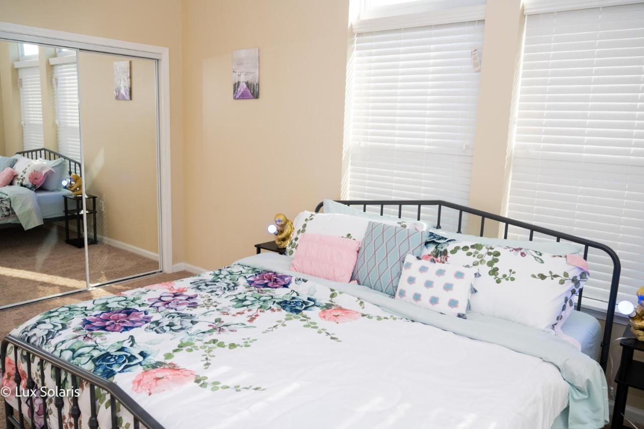 Luxury 3 Bedrooms With King Bed Downtown Indy Apartment