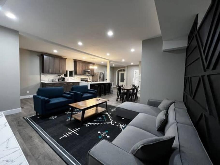 Minutes From Anything Downtown Indy! * Indianapolis