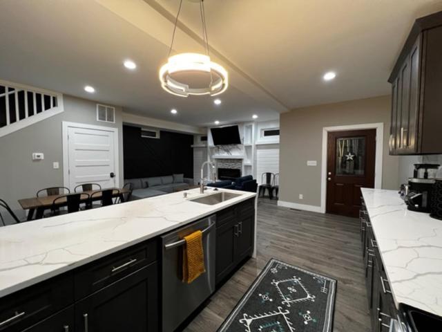 Minutes From Anything Downtown Indy! Holiday home *