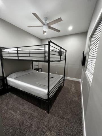 Holiday home Minutes From Anything Downtown Indy! *