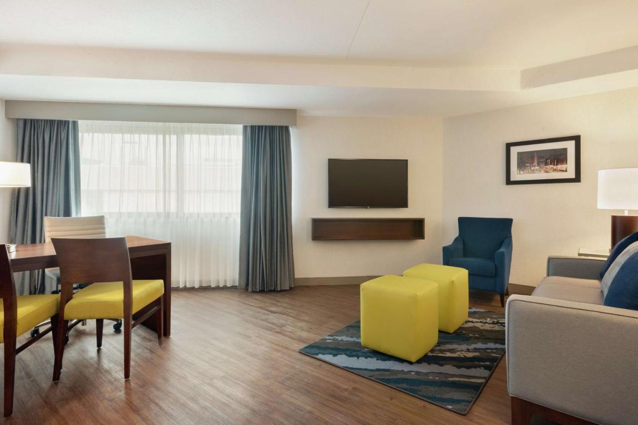 Hotel Embassy By Hilton Downtown 3*