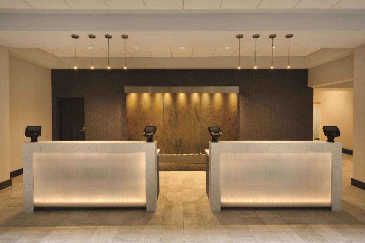 Hotel Embassy By Hilton Downtown
