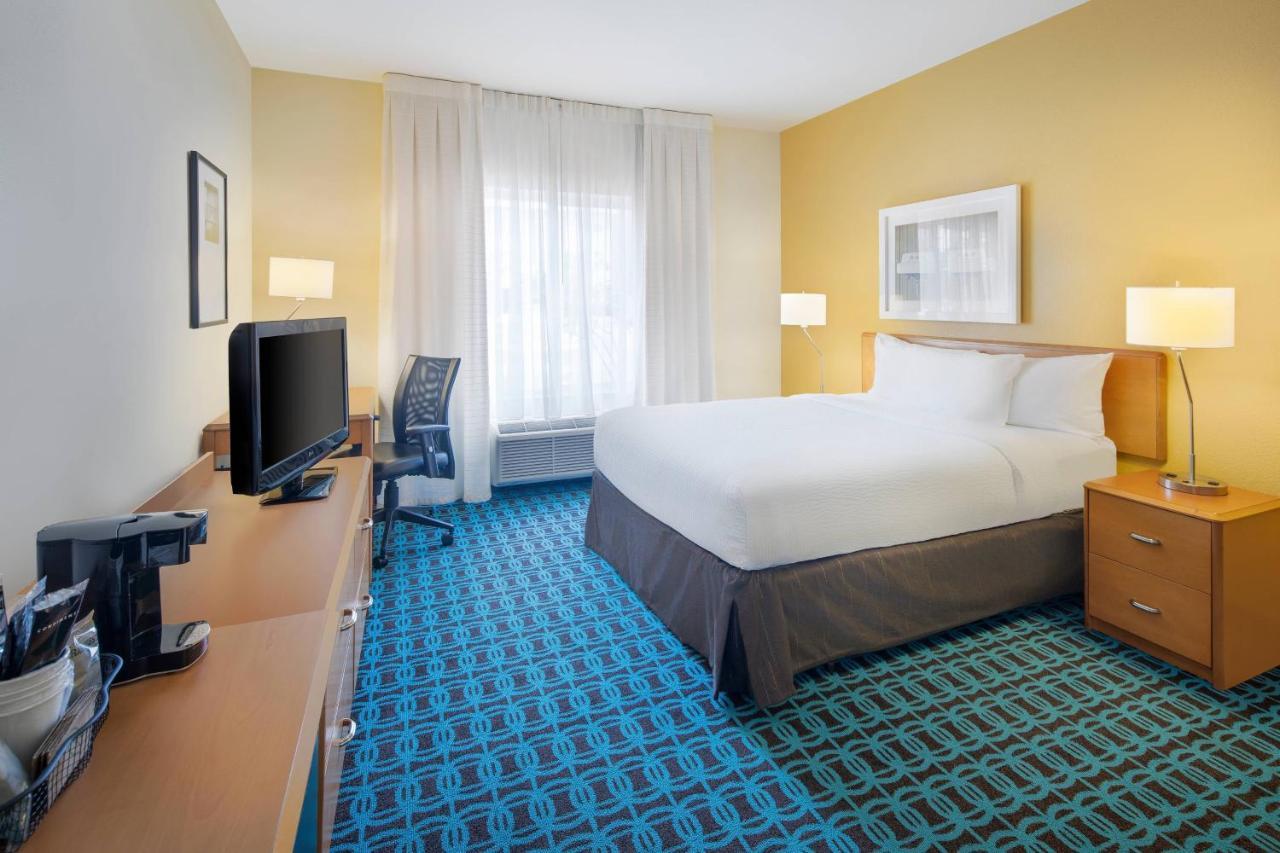 Fairfield & Airport Hotel Indianapolis