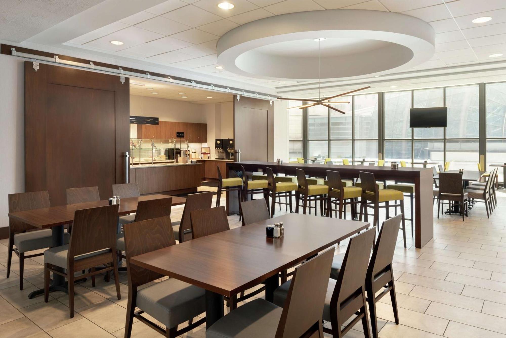 Embassy By Hilton Downtown Hotel 3*