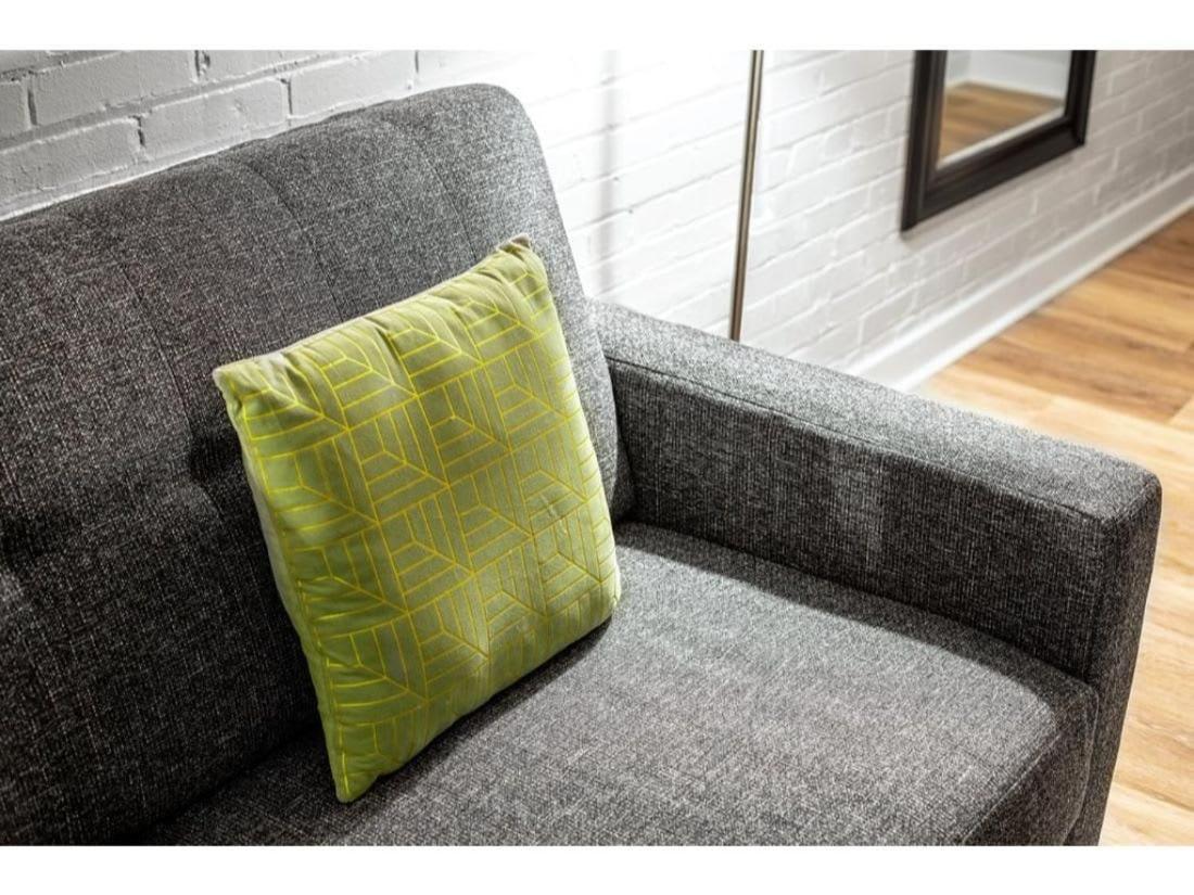 Apartment Modern Close To Everything Cozysuites