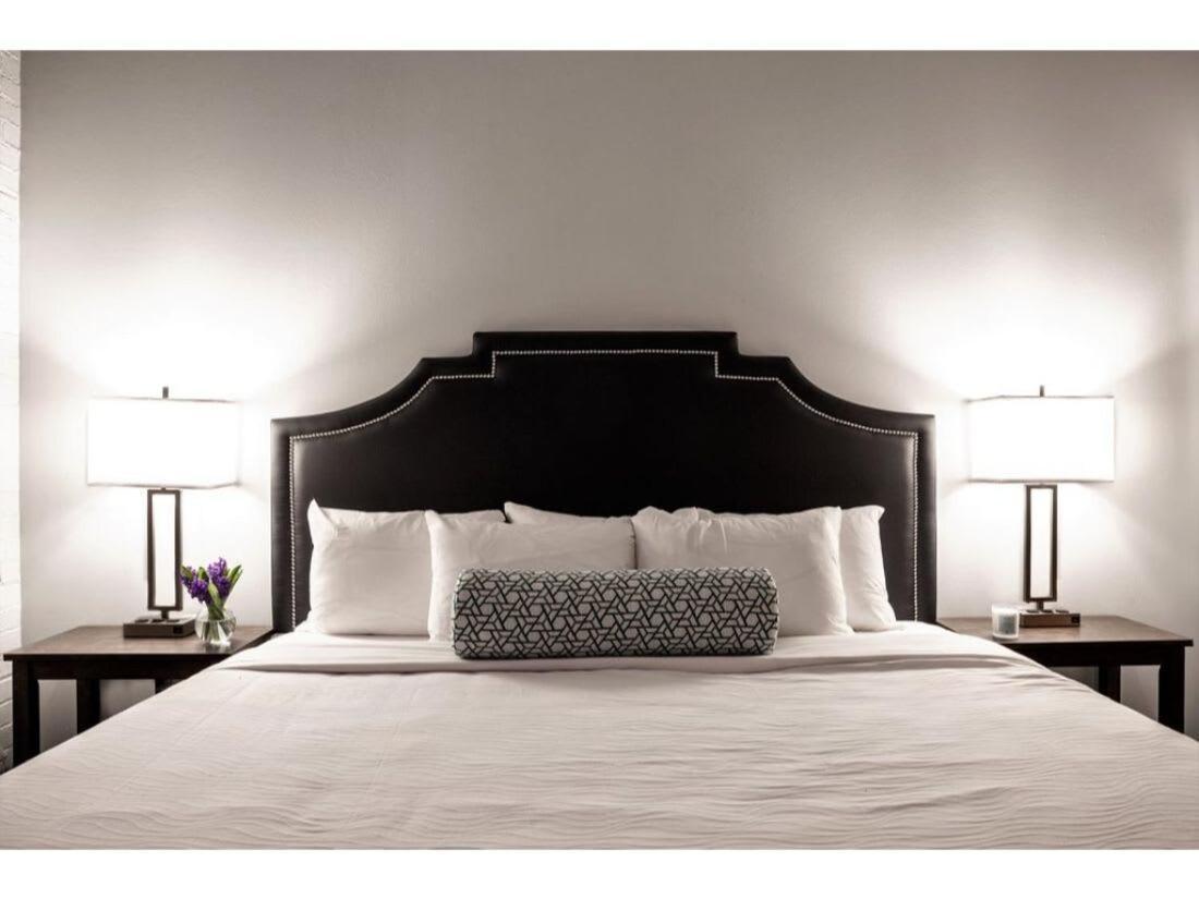 Modern Close To Everything Cozysuites Indianapolis