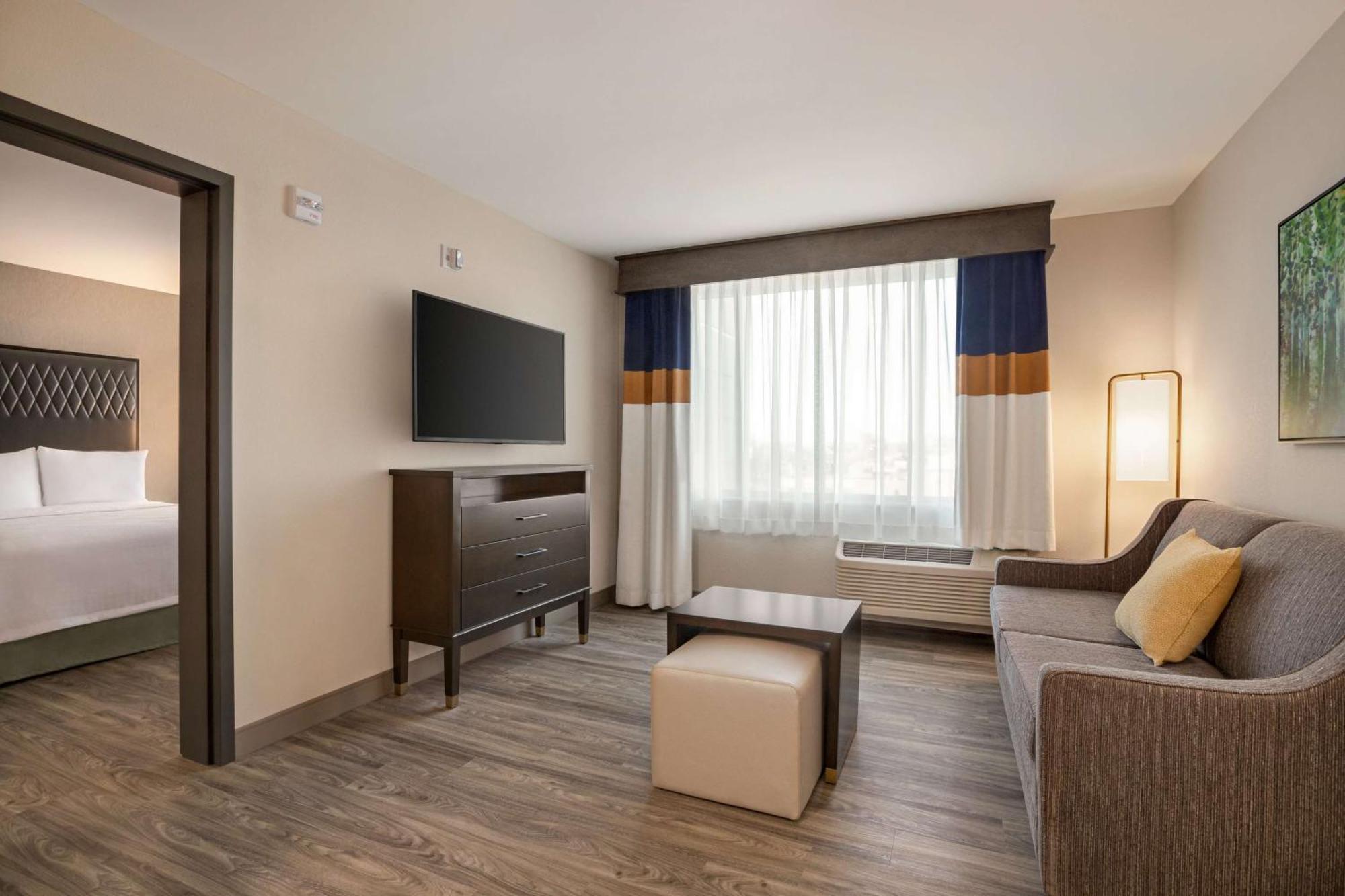 Hotel Homewood By Hilton Downtown Iupui 3*