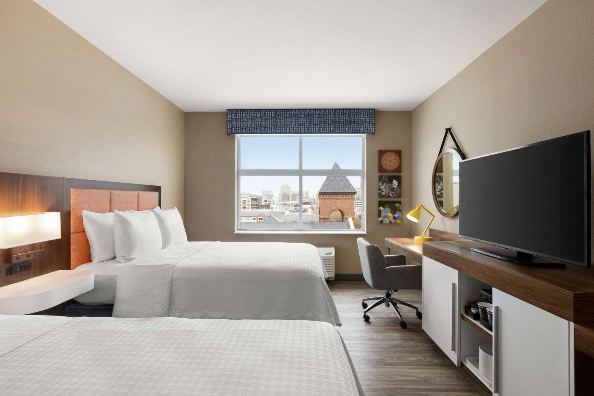 Hampton Downtown Iupui Hotel 3*