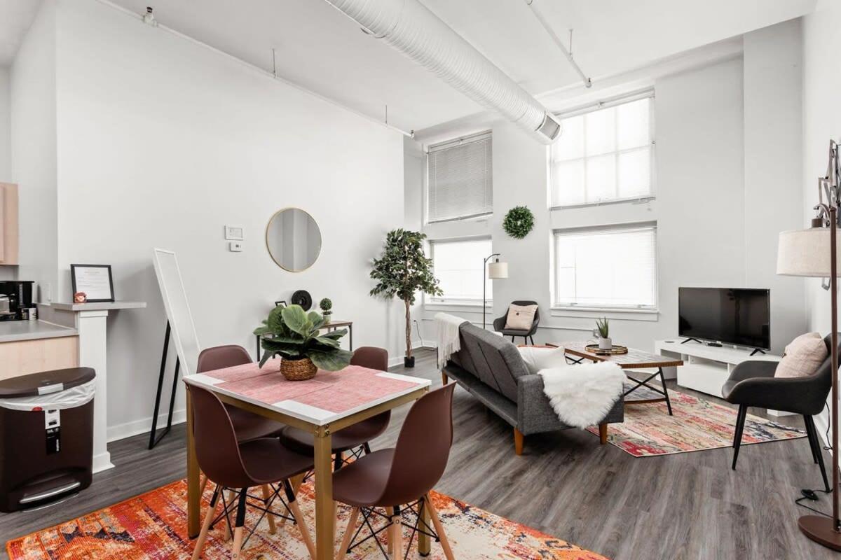 Modern Downtown 2br 2ba By Cozysuites * Indianapolis
