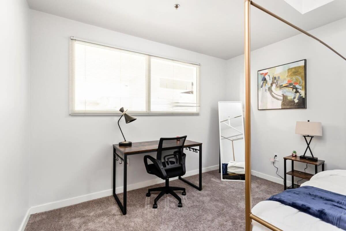 Modern Downtown 2br 2ba By Cozysuites Apartment