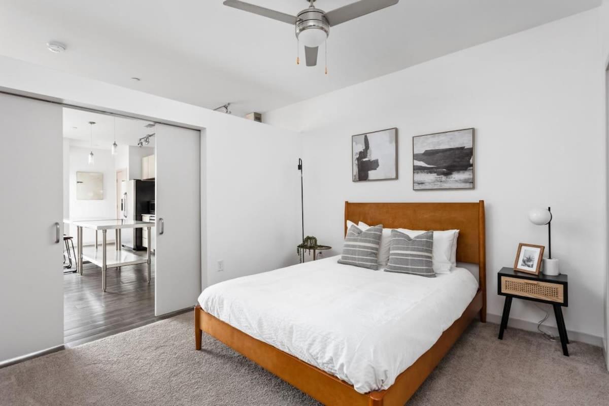 Cozysuites L Lavish 1br, Bottleworks Indy #4 Apartment