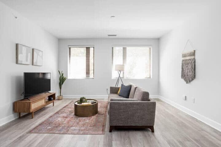 Cozysuites Upscale Modern 2br Broad Ripple Apartment *
