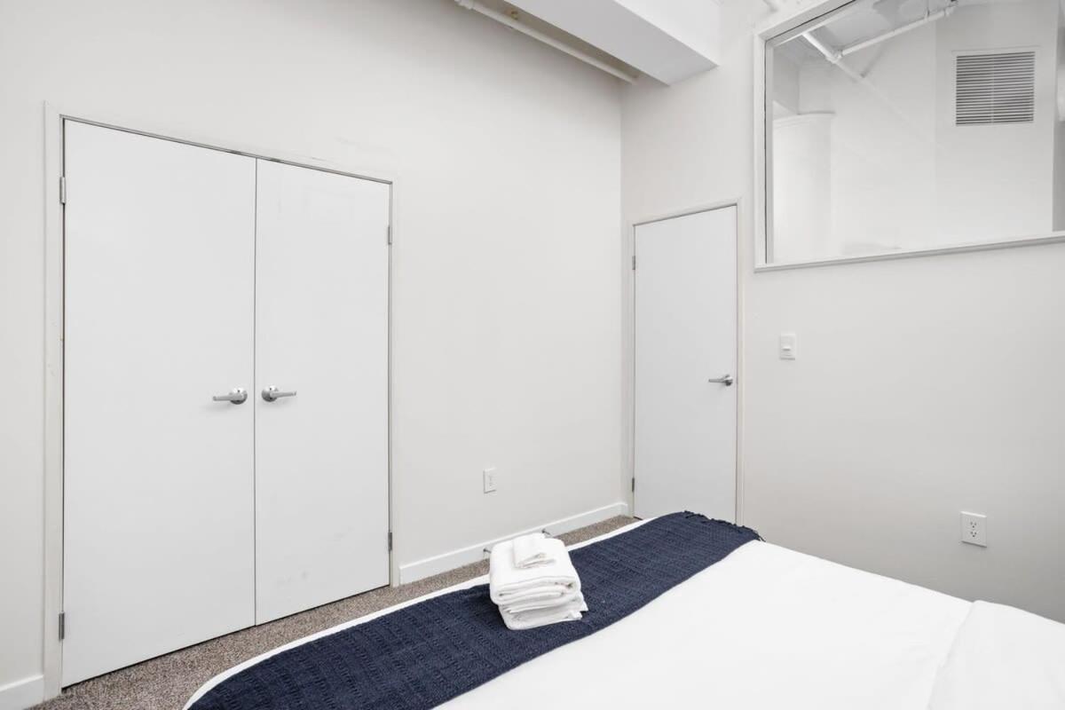 Apartment Bold 2br 2ba In The Block By Cozysuites