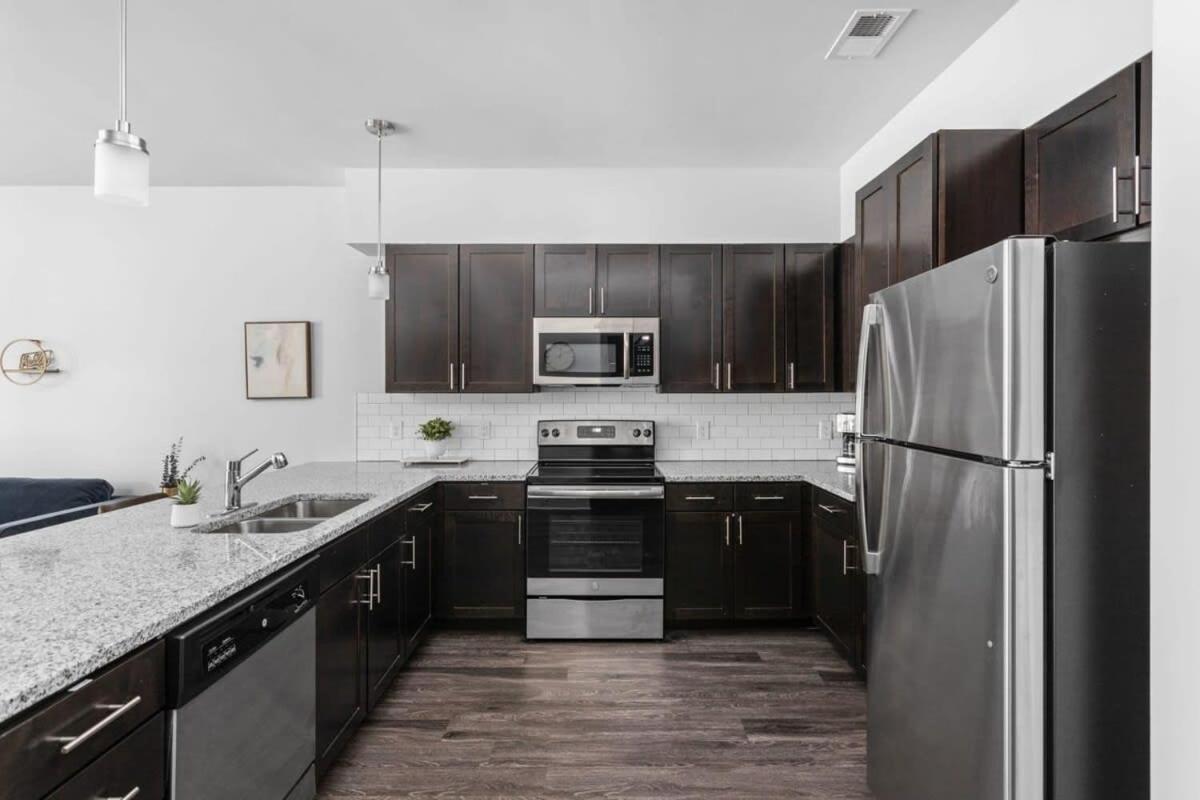 Apartment Cozysuites 1br Modern Near The Fashion Mall Indianapolis