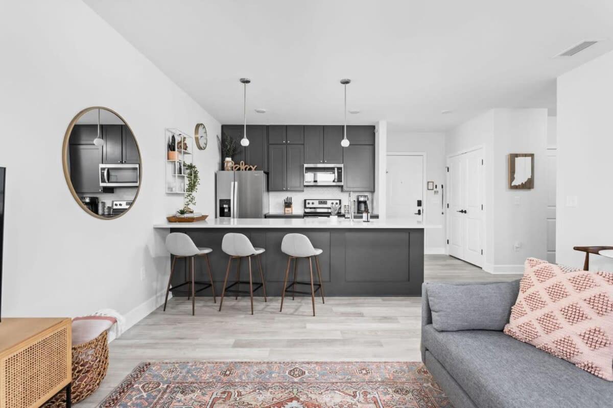 Cozysuites Stylish 2br At Meridian Kessler Apartment