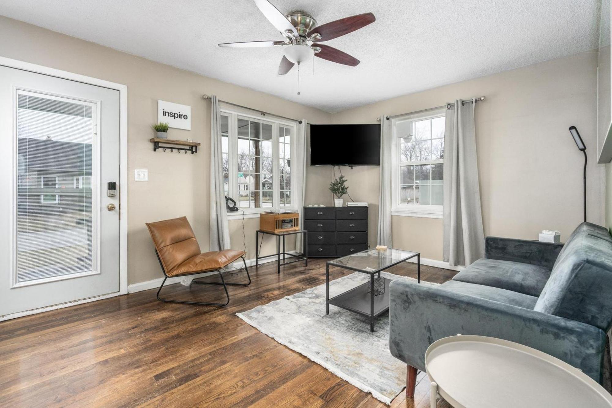 Charm Hideout 2bdr And Basement Holiday home