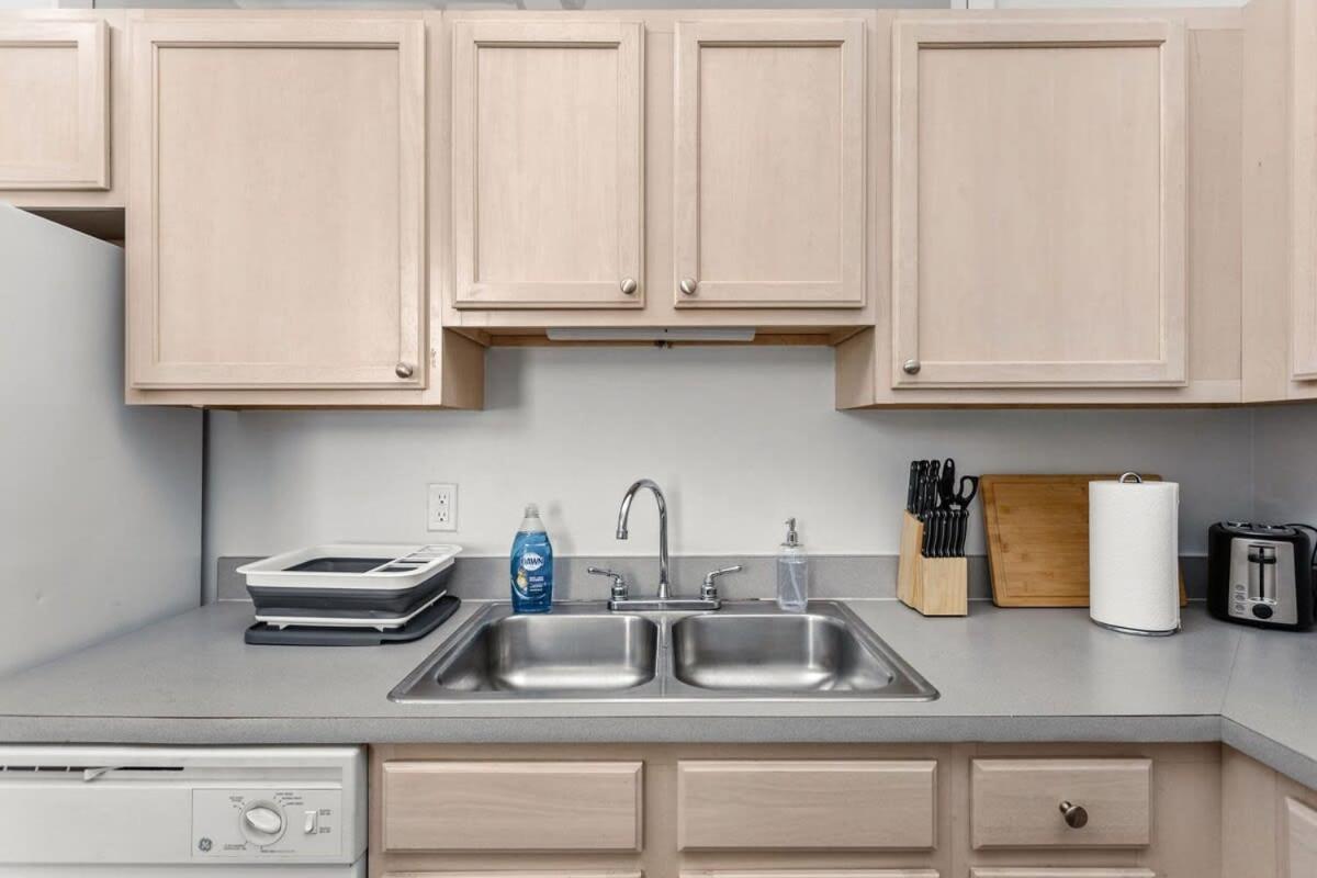 Modern Downtown 2br 2ba By Cozysuites * Indianapolis