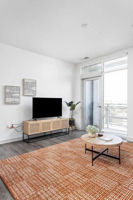 Cozysuites 1br In Bottleworks Indy Unit #7 * Indianapolis