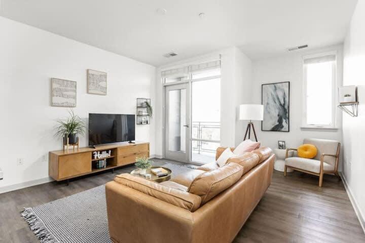 1br Cozysuites At Bottleworks Indy Unit #5 Apartment *