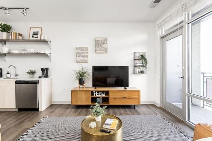 1br Cozysuites At Bottleworks Indy Unit #5 Apartment