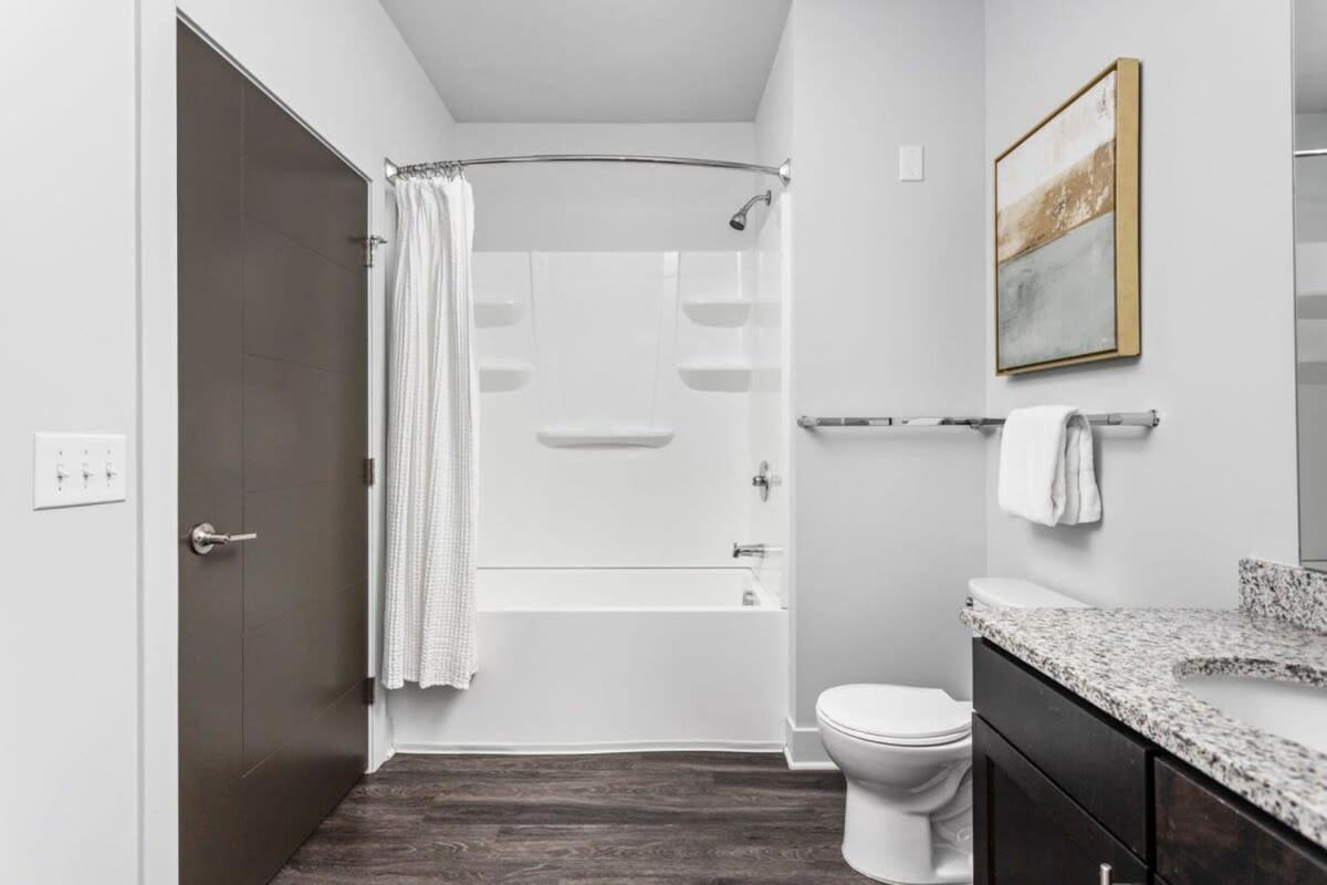 Apartment Cozysuites 1br Modern Near The Fashion Mall Indianapolis