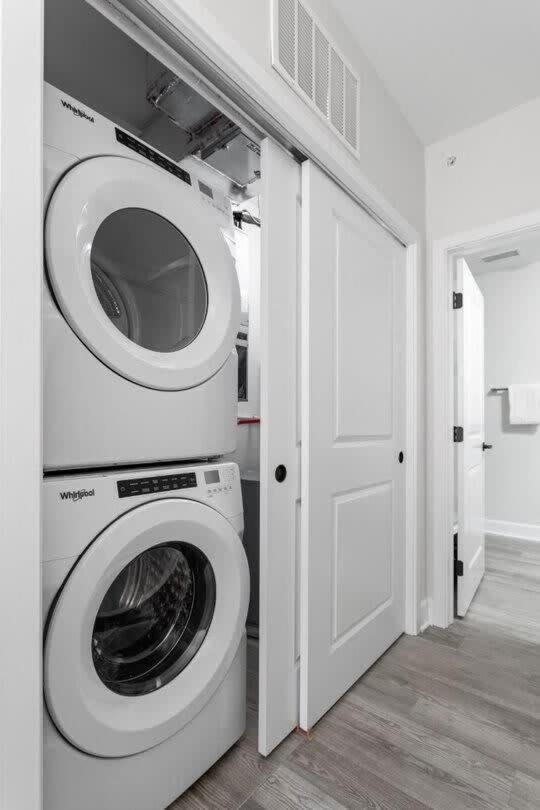 Apartment Cozysuites Stylish 2br At Meridian Kessler *