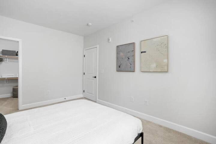 Cozysuites Upscale Modern 2br Broad Ripple *