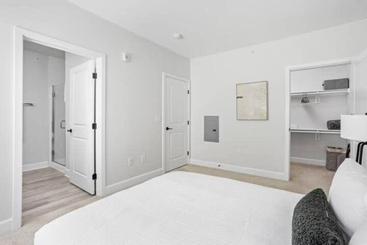 Apartment Cozysuites Upscale Modern 2br Broad Ripple