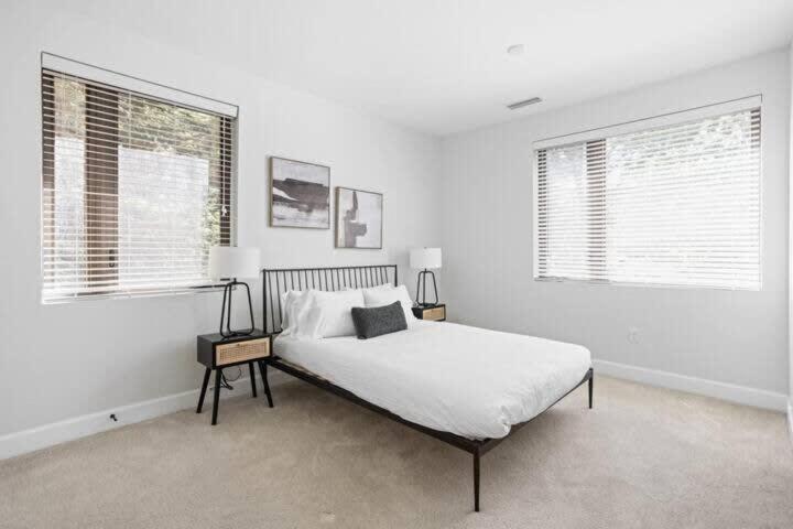 Cozysuites Upscale Modern 2br Broad Ripple Apartment Indianapolis