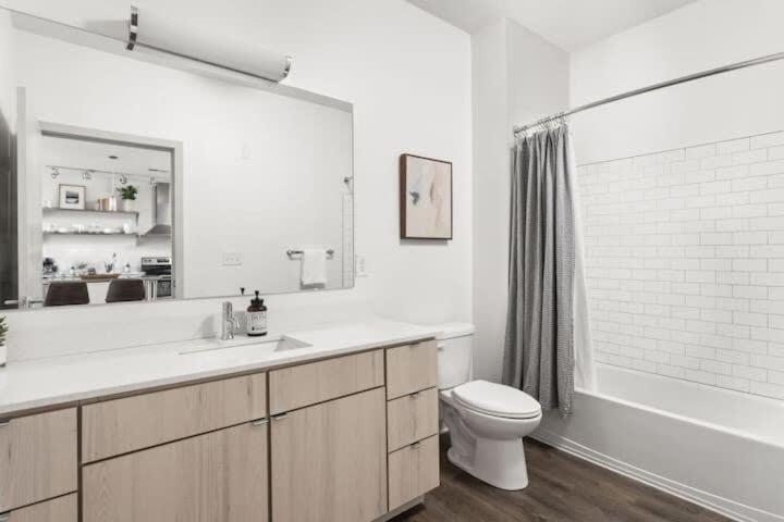 1br Cozysuites At Bottleworks Indy Unit #5 *