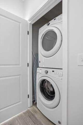 Apartment Cozysuites Upscale Modern 2br Broad Ripple *