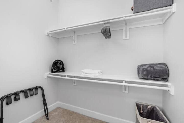 Cozysuites Upscale Modern 2br Broad Ripple