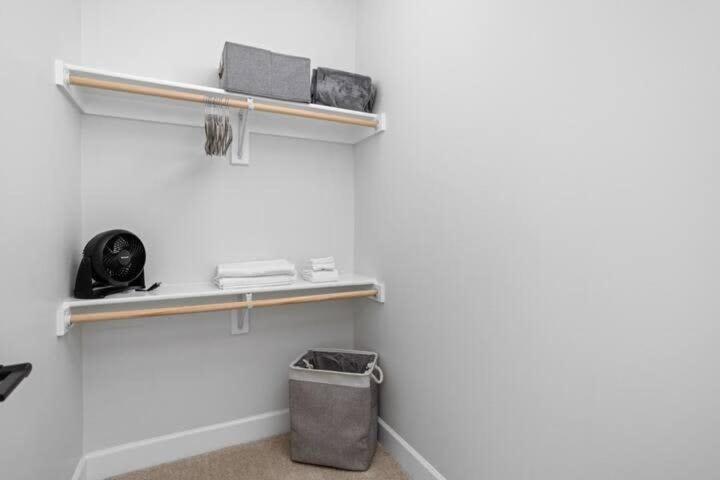 Cozysuites Upscale Modern 2br Broad Ripple * Indianapolis