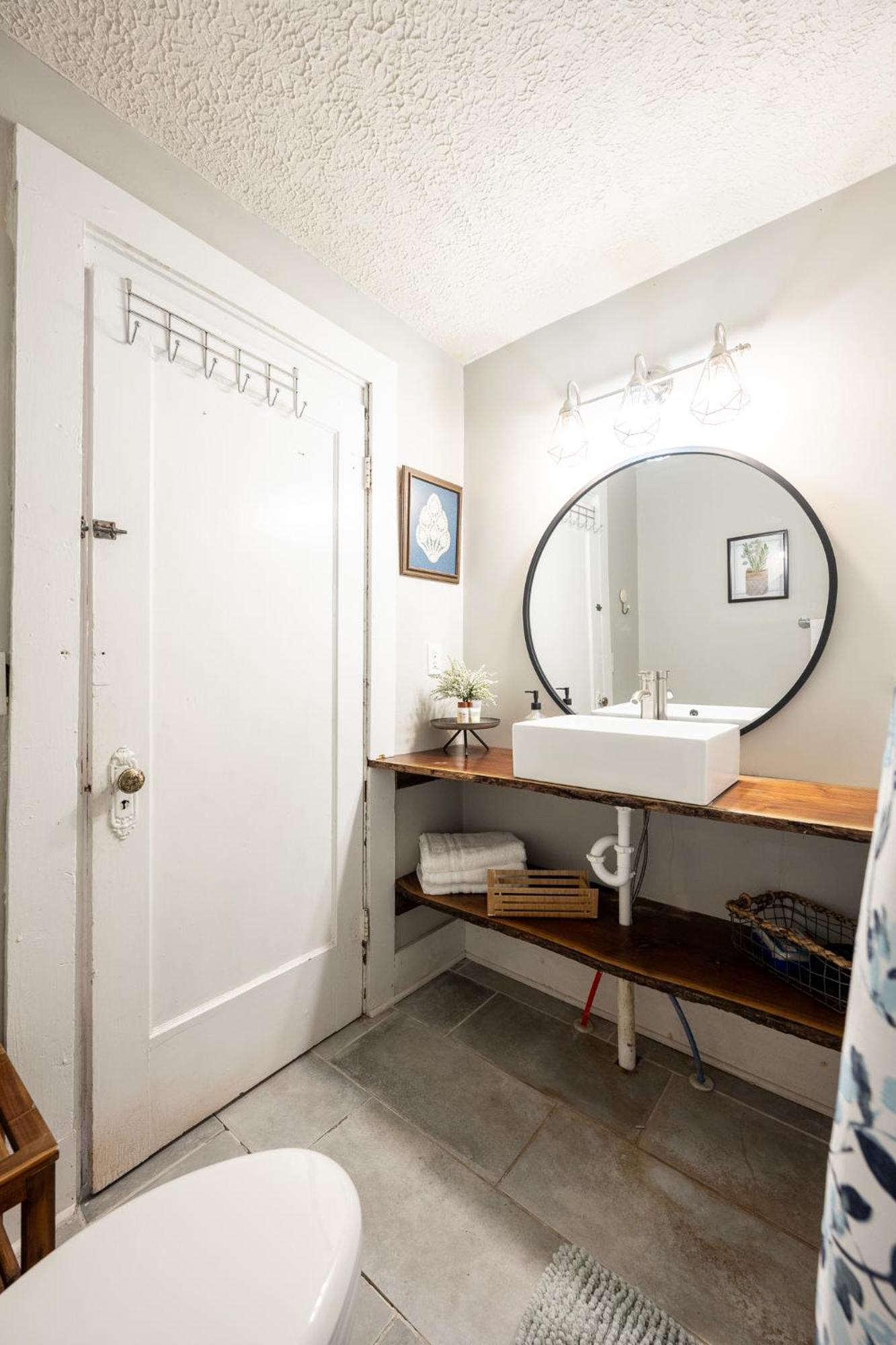 5 Min Fountain Square - Cozy Bates-hendricks Holiday home
