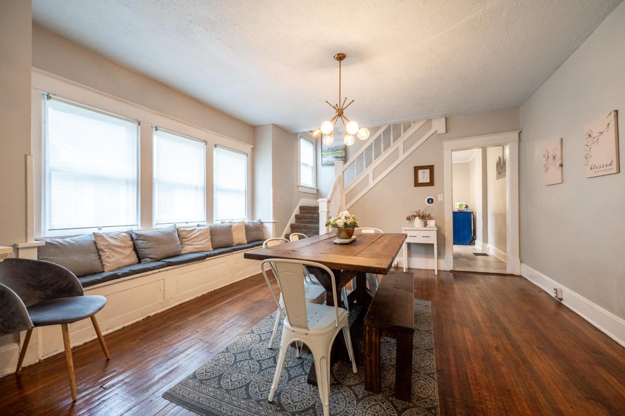 5 Min Fountain Square - Cozy Bates-hendricks Holiday home Indianapolis