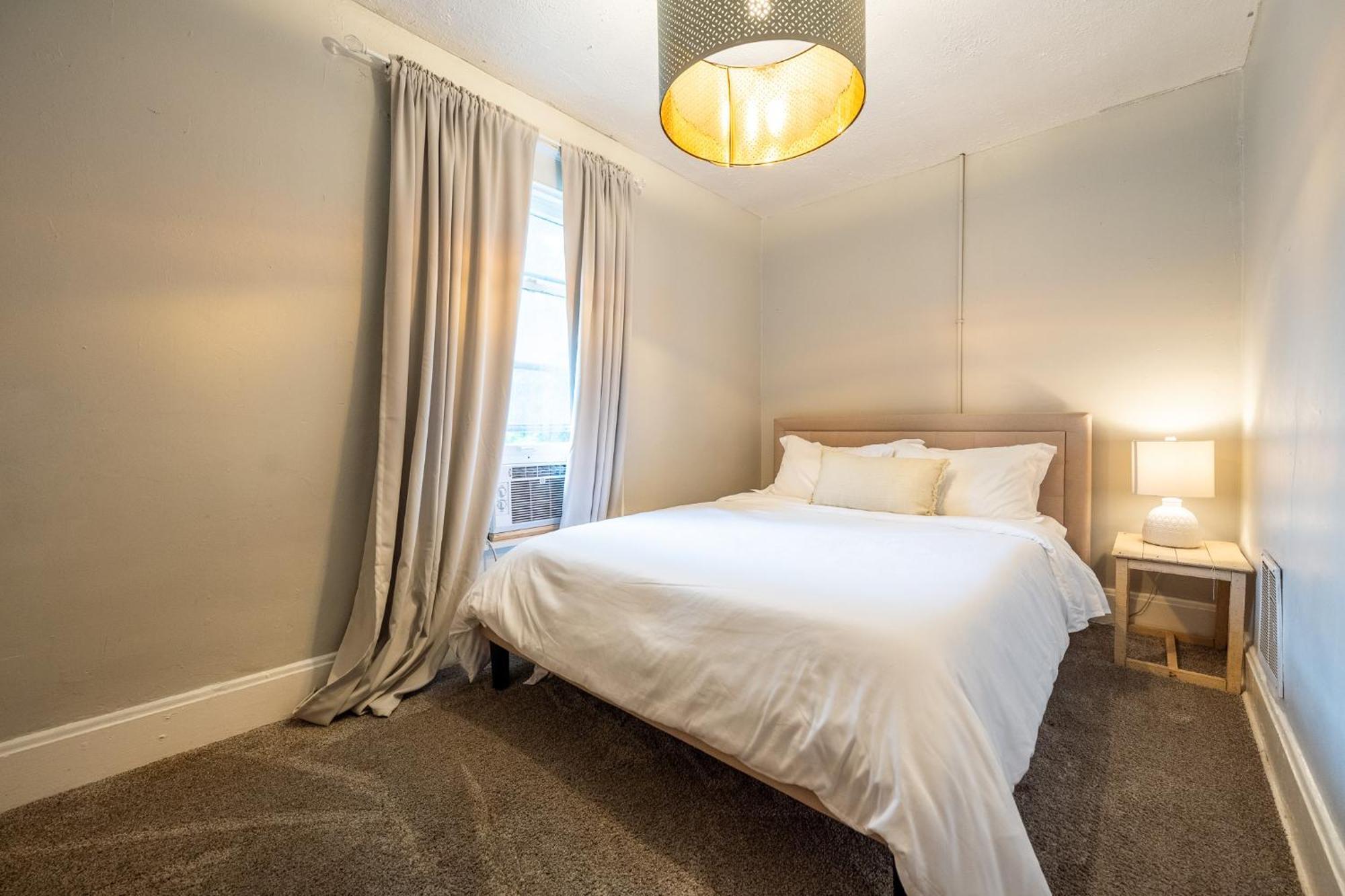 5 Min Fountain Square - Cozy Bates-hendricks Holiday home Indianapolis