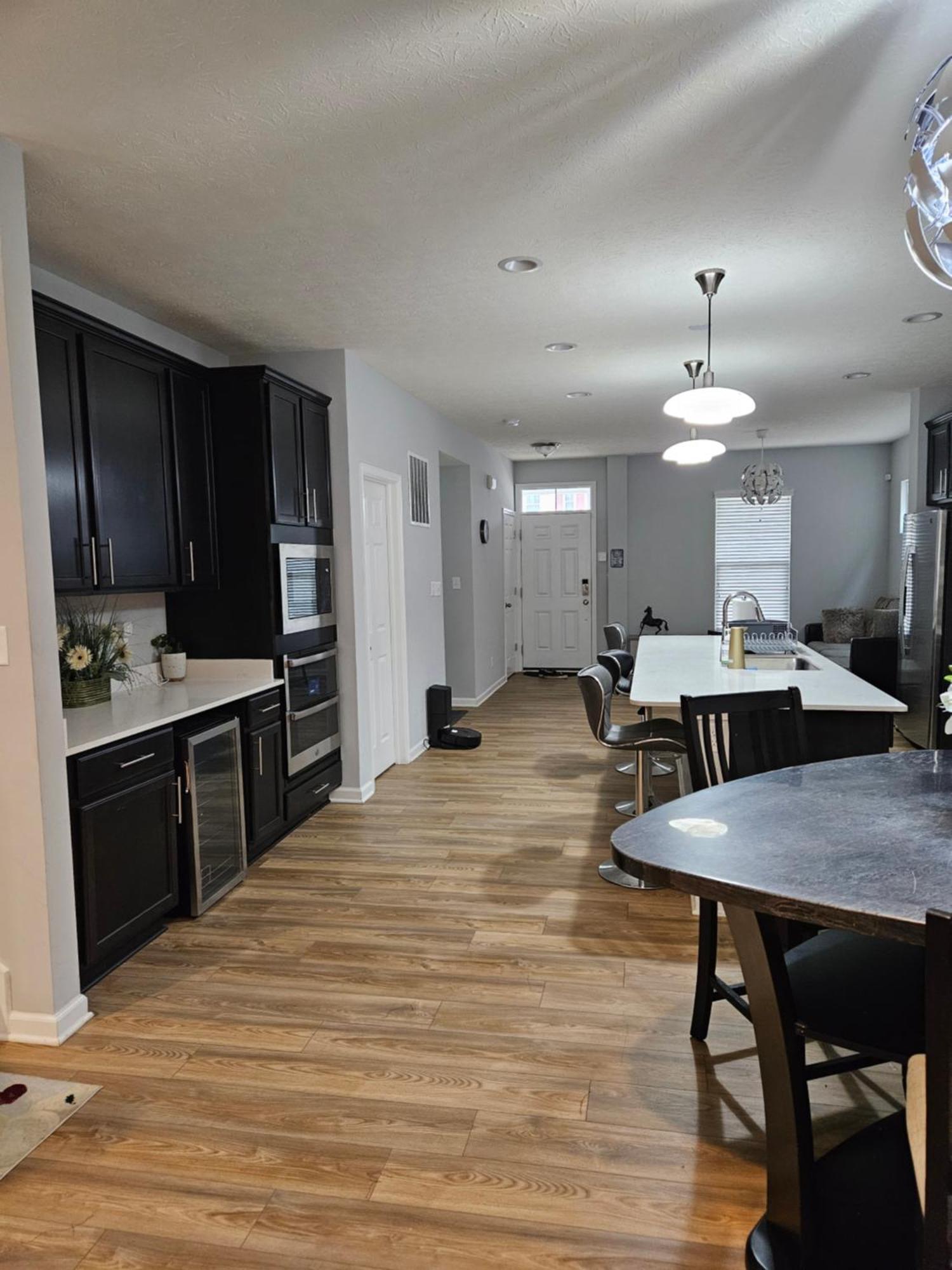 Beautiful Lillies Place - Brand New Near Downtown Indianapolis