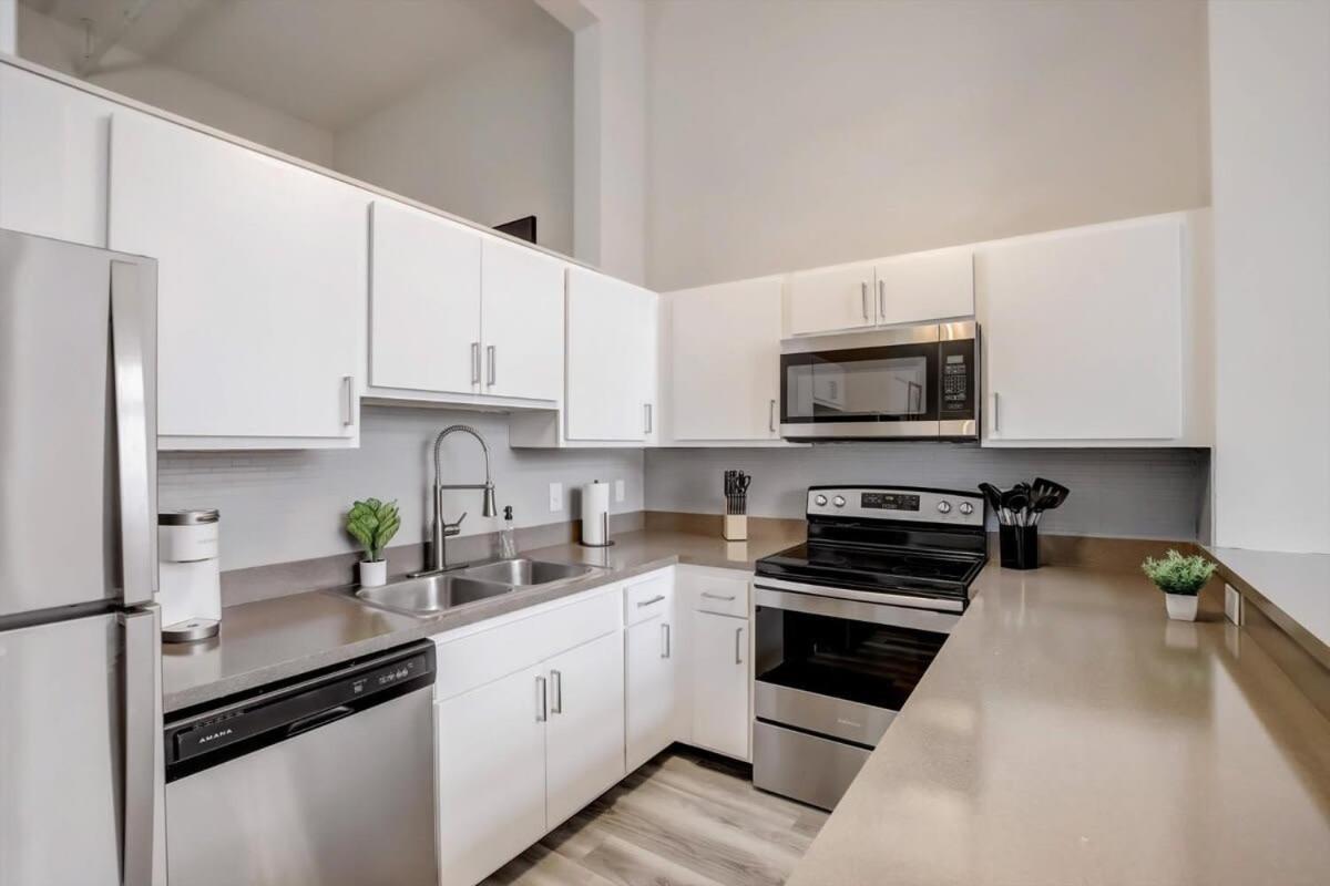Cozysuites - 1br With Direct Skybridge Access #2